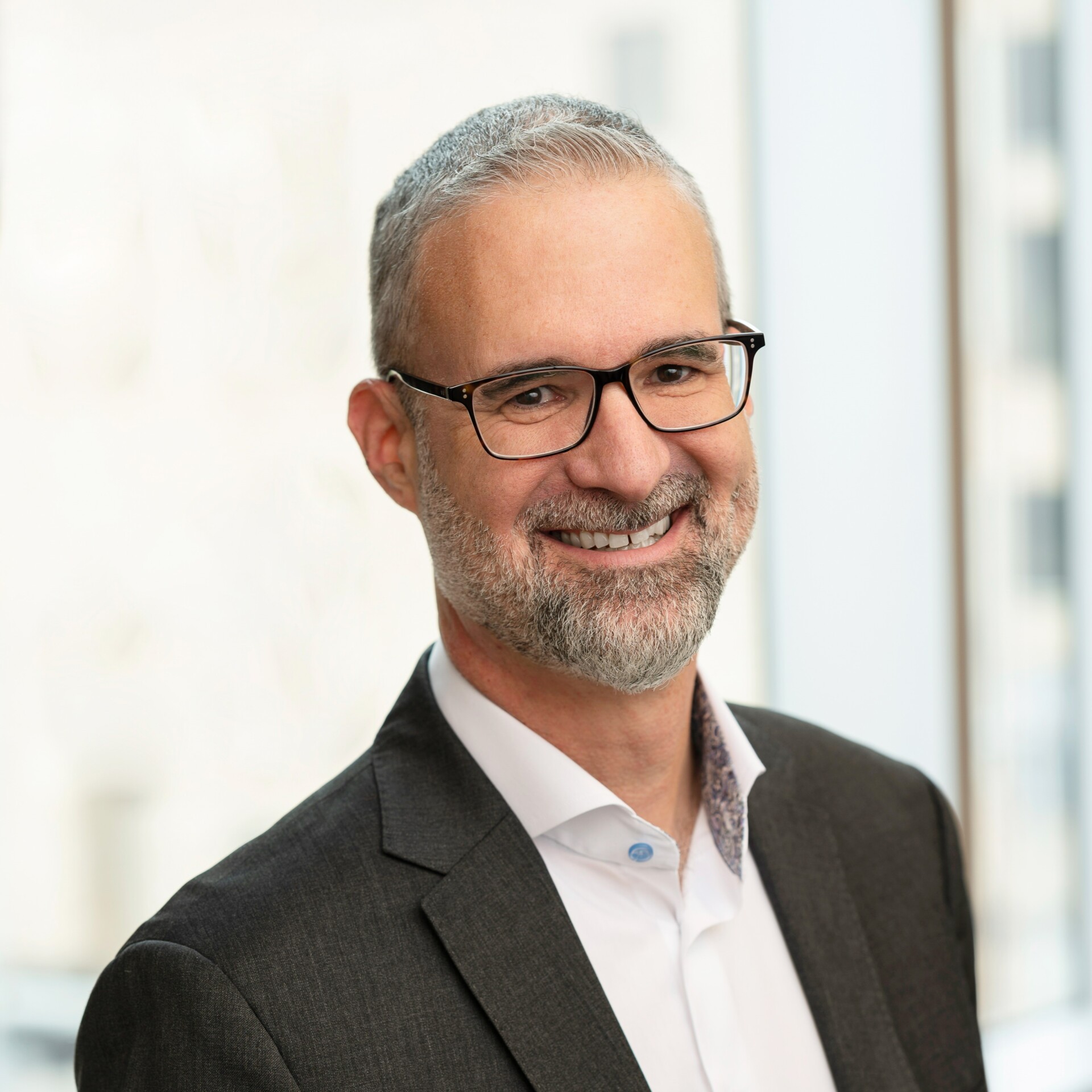 Portrait de Vincent Dessenne, Directeur d’Heraeus Materials